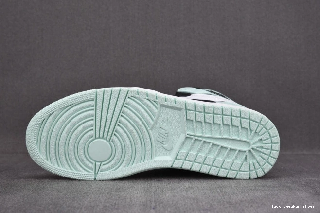 Rep LUCY Retro 1 861428-100 High Igloo Jordan 0812